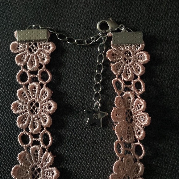 3 chokers - Picture 5 of 10